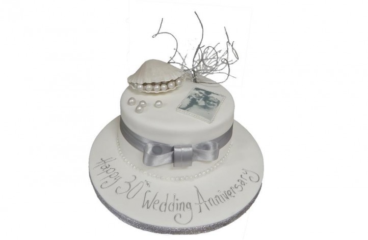 Pearl Anniversary Cake with Picture